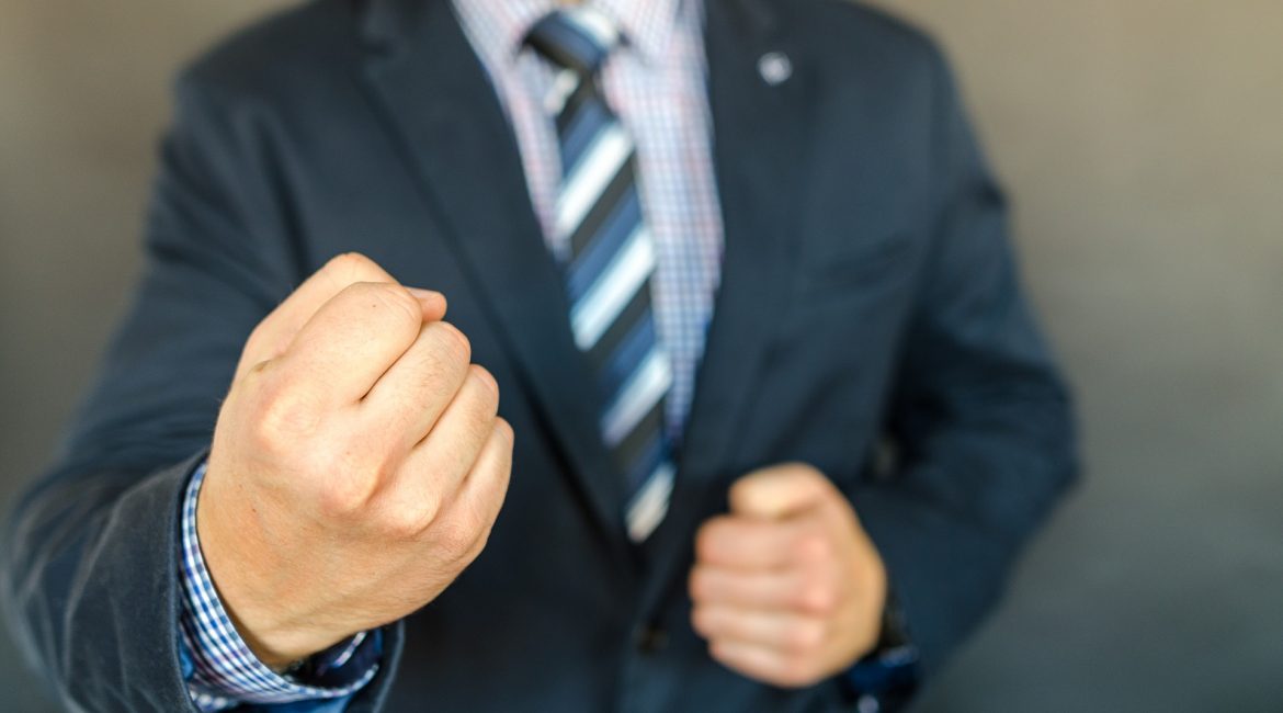 Tvistemål i tingsrätt – så går det till Vad är en entreprenad och vad händer om man är oense om fakturan?